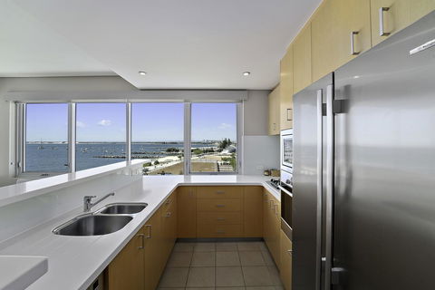 Luxury Suite Bunbury - Sydney Tourism 8