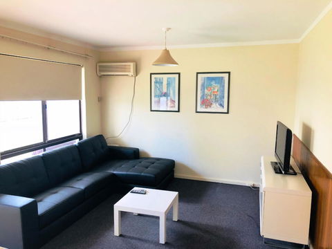 West Beach Lagoon 208 â€“ Great Value! - Sydney Tourism 10