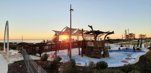 West Beach Lagoon 208 â€“ Great Value! - Sydney Tourism 29