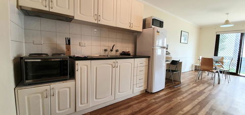 West Beach Lagoon 208 â€“ Great Value! - Sydney Tourism 11