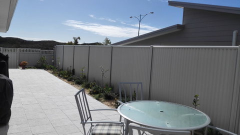 Alkimos Beach Cottage - Sydney Tourism 8