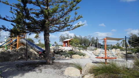 Alkimos Beach Cottage - Sydney Tourism 14