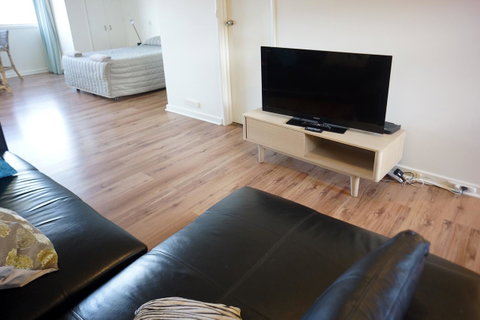Studio 208 With Ocean Views - Sydney Tourism 9