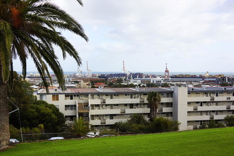Studio 208 With Ocean Views - Sydney Tourism 24