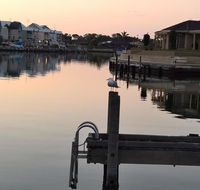 Waterside Canal Dreams - Sydney Tourism