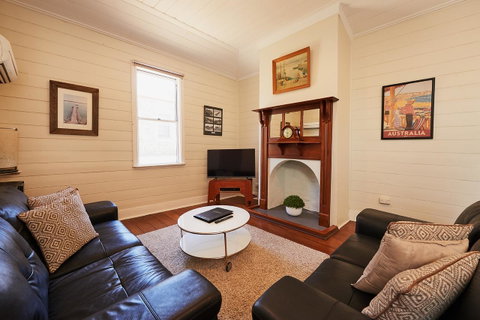 Albany Harbourside Apartments And Houses - Sydney Tourism 7