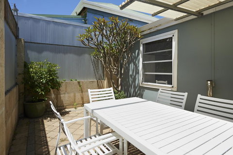 Albany Harbourside Apartments And Houses - Sydney Tourism 5