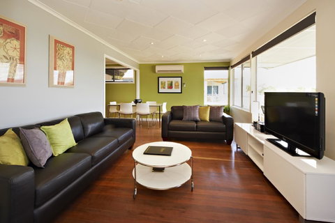 Albany Harbourside Apartments And Houses - Sydney Tourism 32