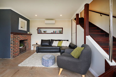Albany Harbourside Apartments And Houses - Sydney Tourism 21