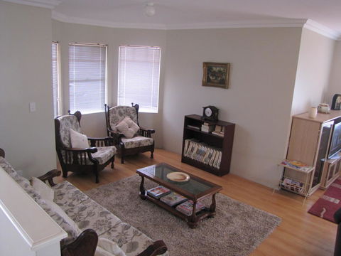 Ocean View Retreat - Sydney Tourism 9