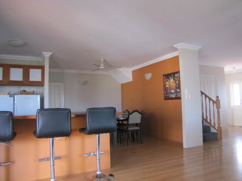 Ocean View Retreat - Sydney Tourism 35