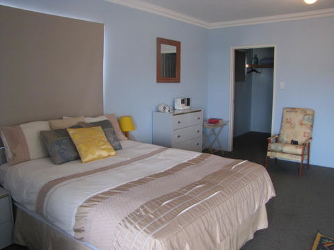 Ocean View Retreat - Sydney Tourism 6