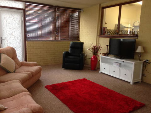 â˜… Stylish Family Home! â˜… - Sydney Tourism 3