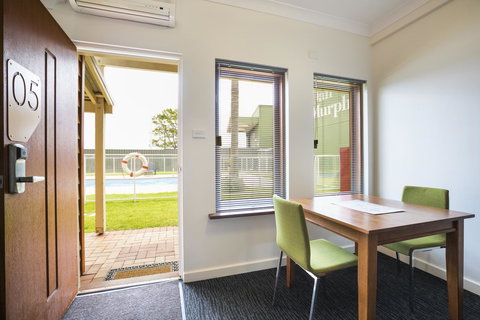 Nightcap At The Ship Inn - Sydney Tourism 30