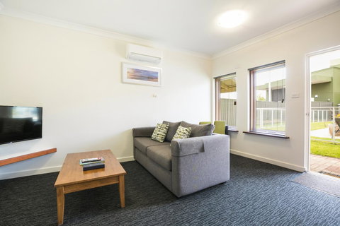 Nightcap At The Ship Inn - Sydney Tourism 23