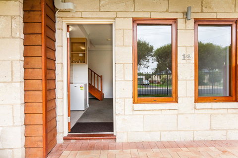 Nightcap At The Ship Inn - Sydney Tourism 44