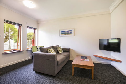 Nightcap At The Ship Inn - Sydney Tourism 1