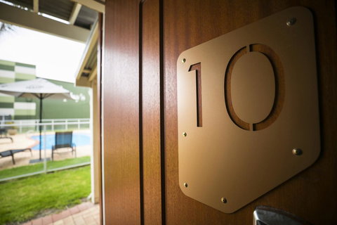 Nightcap At The Ship Inn - Sydney Tourism 25