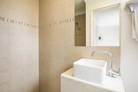 Nightcap At The Ship Inn - Sydney Tourism 27