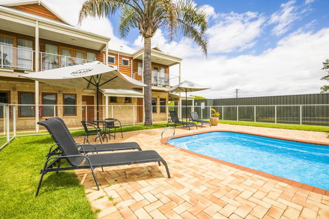 Nightcap At The Ship Inn - Sydney Tourism 15