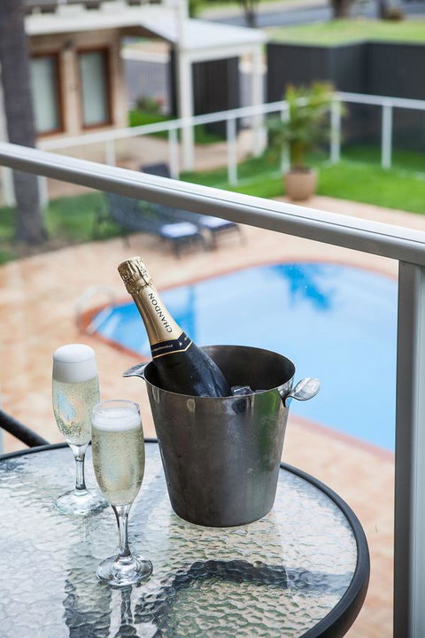 Nightcap At The Ship Inn - Sydney Tourism 40