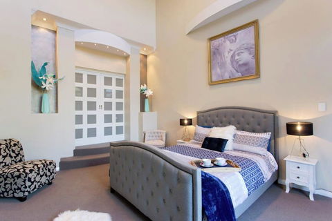 Sorrento Beach Manor - Sydney Tourism 15