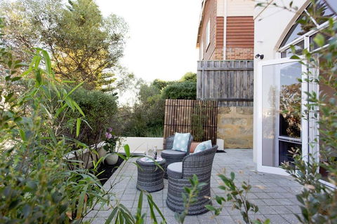 Sorrento Beach Manor - Sydney Tourism 10