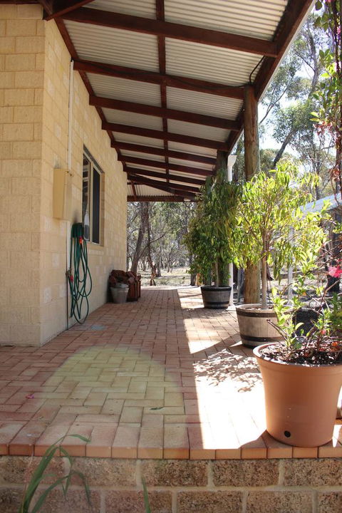 Kendenup Cottages And Lodge - Sydney Tourism 16