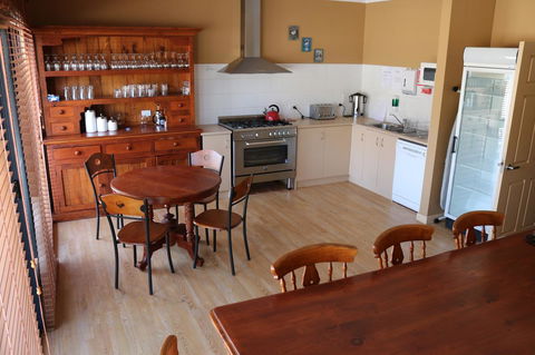 Kendenup Cottages And Lodge - Sydney Tourism 40