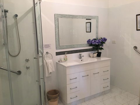 Armadale Cottage Bed & Breakfast - Sydney Tourism 25