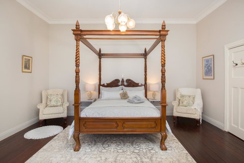 Historic Oakhill House Entire Estate - Sydney Tourism 1