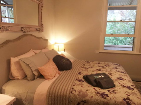 Historic Oakhill House Entire Estate - Sydney Tourism 8