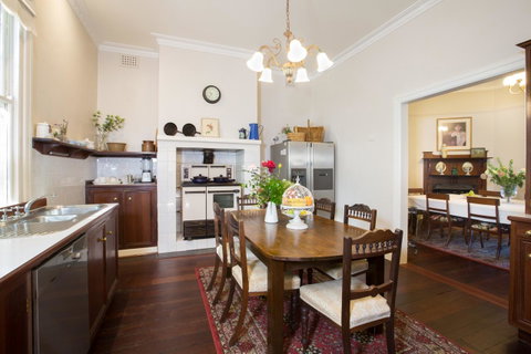 Historic Oakhill House Entire Estate - Sydney Tourism 15