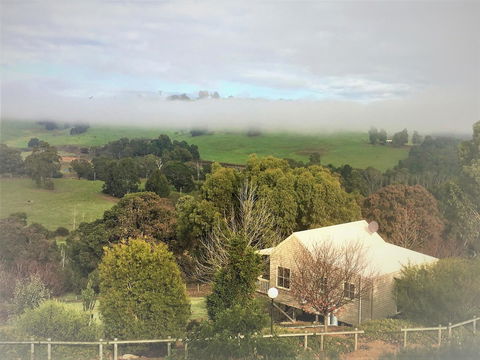 Balingup Highview Chalets - Sydney Tourism 19