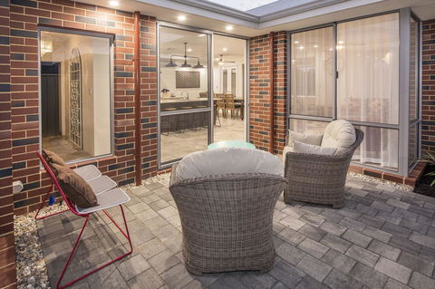 15 Cabot Close - Sydney Tourism 20