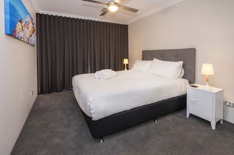 15 Cabot Close - Sydney Tourism 8