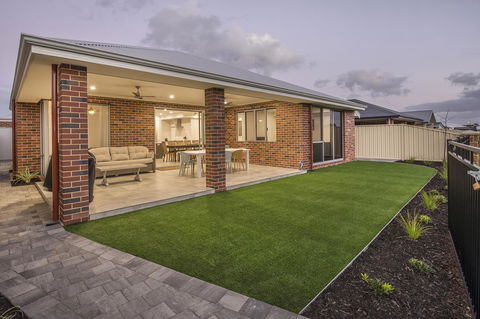 15 Cabot Close - Sydney Tourism 26