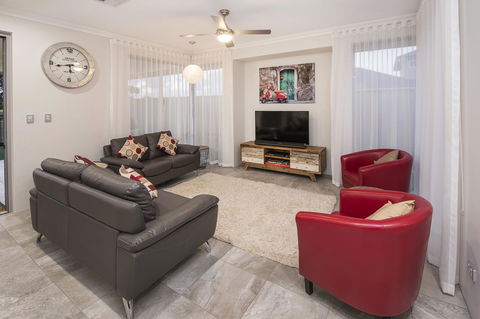 15 Cabot Close - Sydney Tourism 14