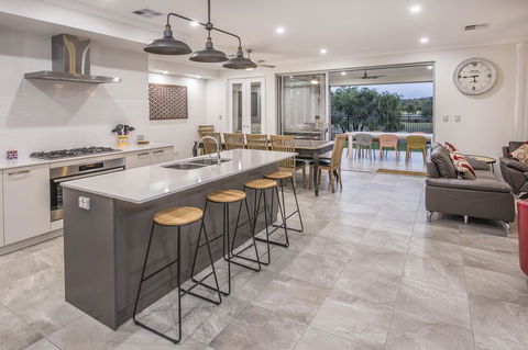 15 Cabot Close - Sydney Tourism 16