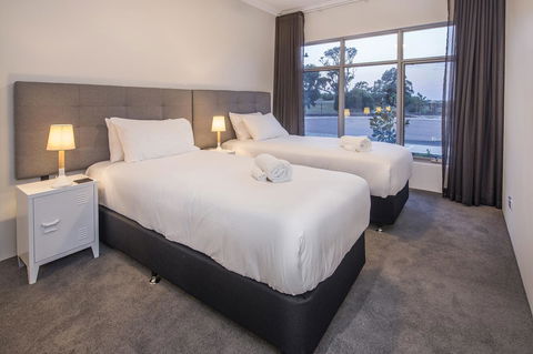 15 Cabot Close - Sydney Tourism 9