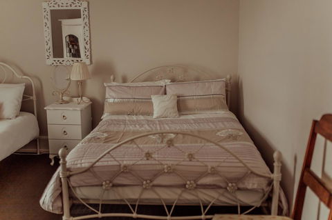 Bluebird Cottage - Sydney Tourism 3