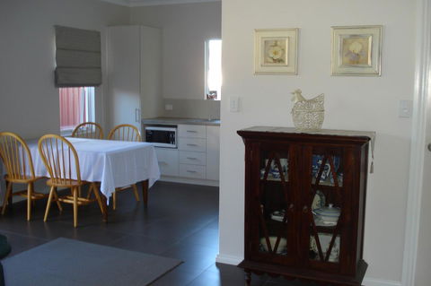 Bluebird Cottage - Sydney Tourism 19