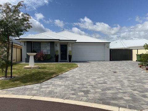 Be Wowed By Bayou - Busselton - Sydney Tourism 0