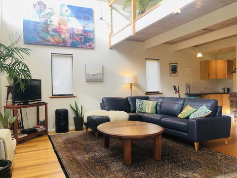 Zephyr Studio - Sydney Tourism 0