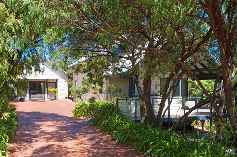 Zephyr Studio - Sydney Tourism 24