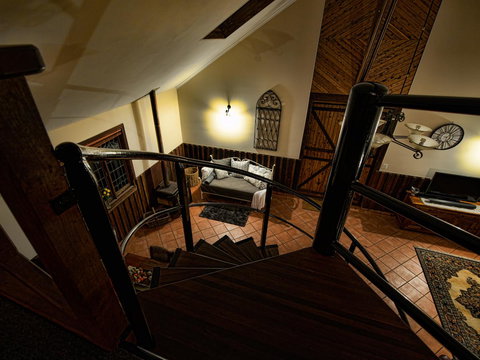 Oak Tree Barn Bridgetown - Sydney Tourism 0