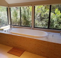 Jarrah Grove Forest Retreat - Sydney Tourism