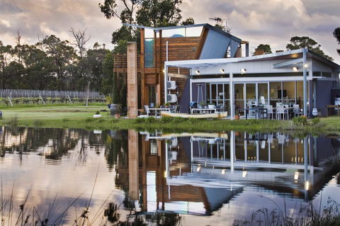 Bettenays Margaret River - Sydney Tourism 1