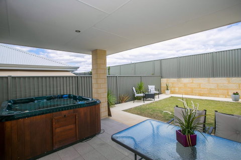 Indian Ocean Retreat - Sydney Tourism 11