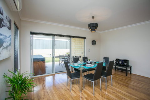 Indian Ocean Retreat - Sydney Tourism 3